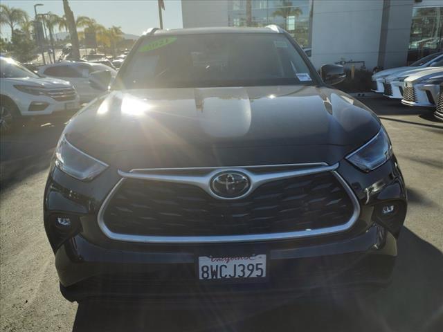 used 2021 Toyota Highlander car, priced at $34,148