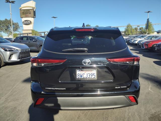 used 2021 Toyota Highlander car, priced at $34,148