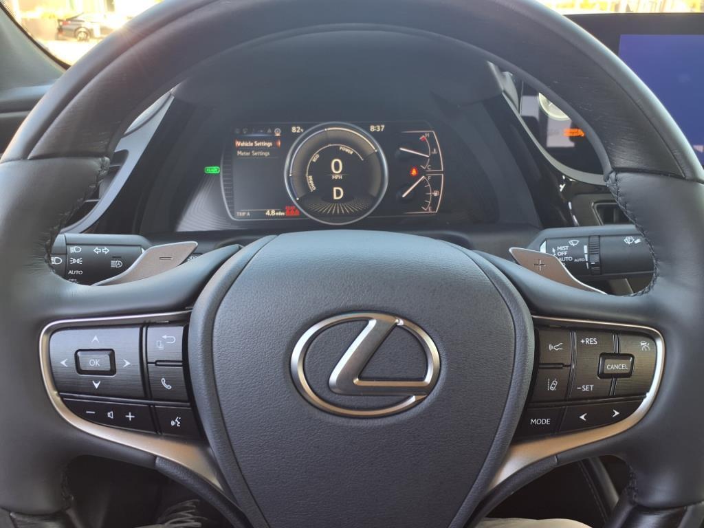 new 2025 Lexus ES 300h car, priced at $57,054