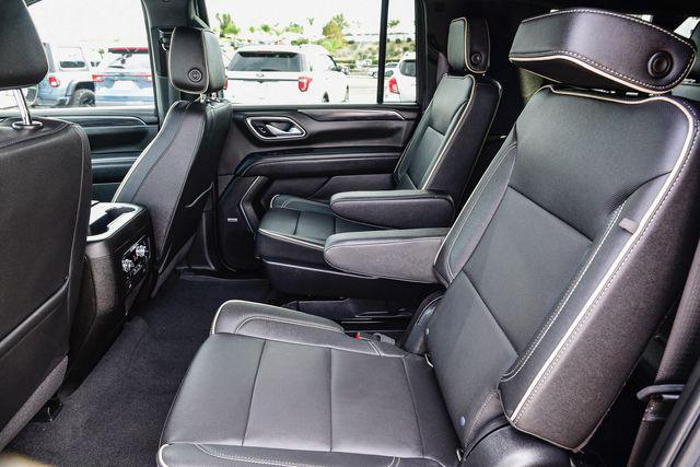 used 2022 GMC Yukon XL car, priced at $45,889