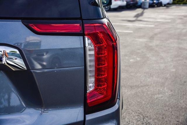 used 2022 GMC Yukon XL car, priced at $45,889