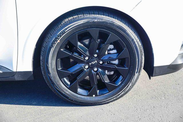 used 2024 Kia Carnival car, priced at $41,777