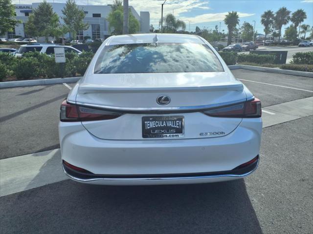 new 2025 Lexus ES 300h car, priced at $49,934