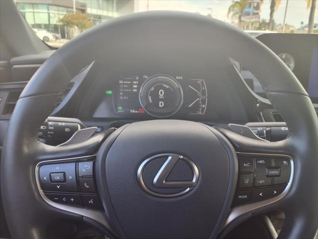 new 2025 Lexus ES 300h car, priced at $49,934