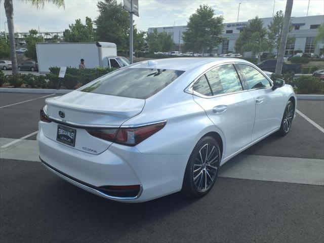 new 2025 Lexus ES 300h car, priced at $49,934
