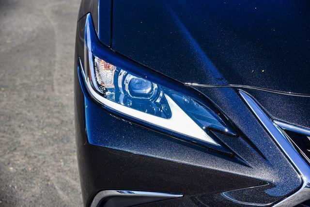 new 2025 Lexus ES 350 car, priced at $43,764
