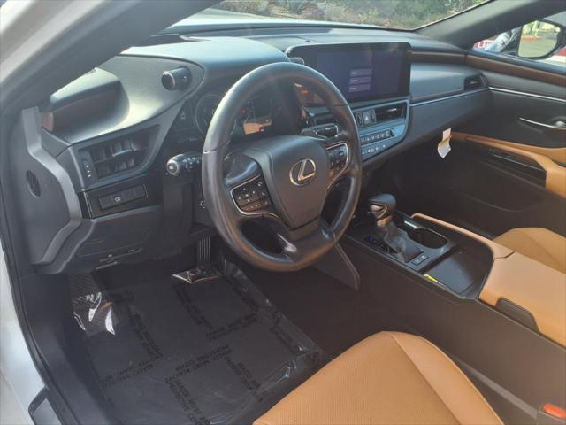 new 2025 Lexus ES 300h car, priced at $50,834