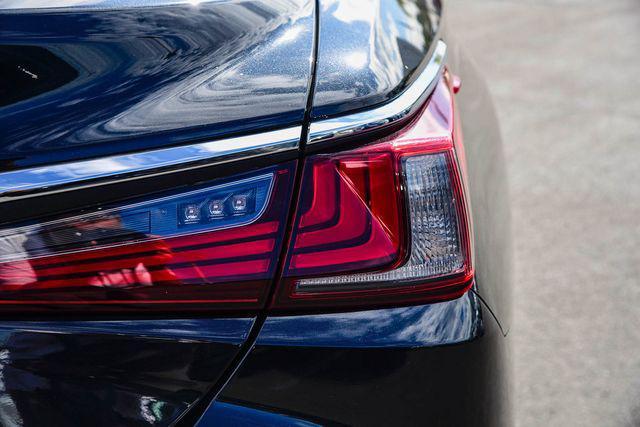 used 2021 Lexus ES 350 car, priced at $32,394