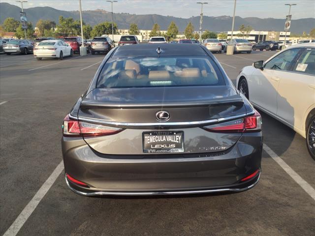 new 2025 Lexus ES 300h car, priced at $50,609