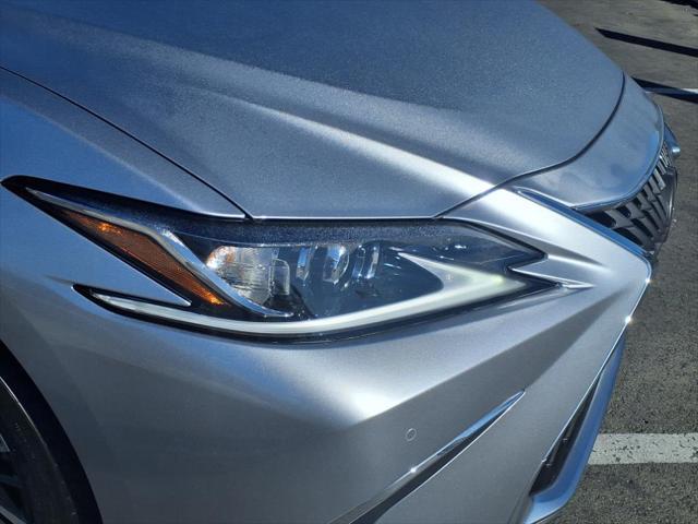 used 2025 Lexus ES 300h car, priced at $47,877