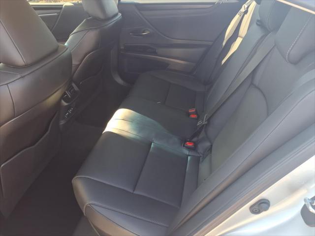 used 2025 Lexus ES 300h car, priced at $47,877