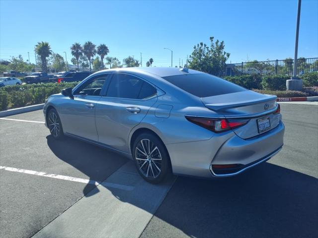 used 2025 Lexus ES 300h car, priced at $47,877