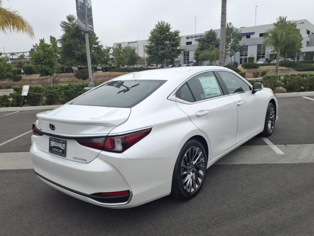 new 2025 Lexus ES 300h car, priced at $57,414