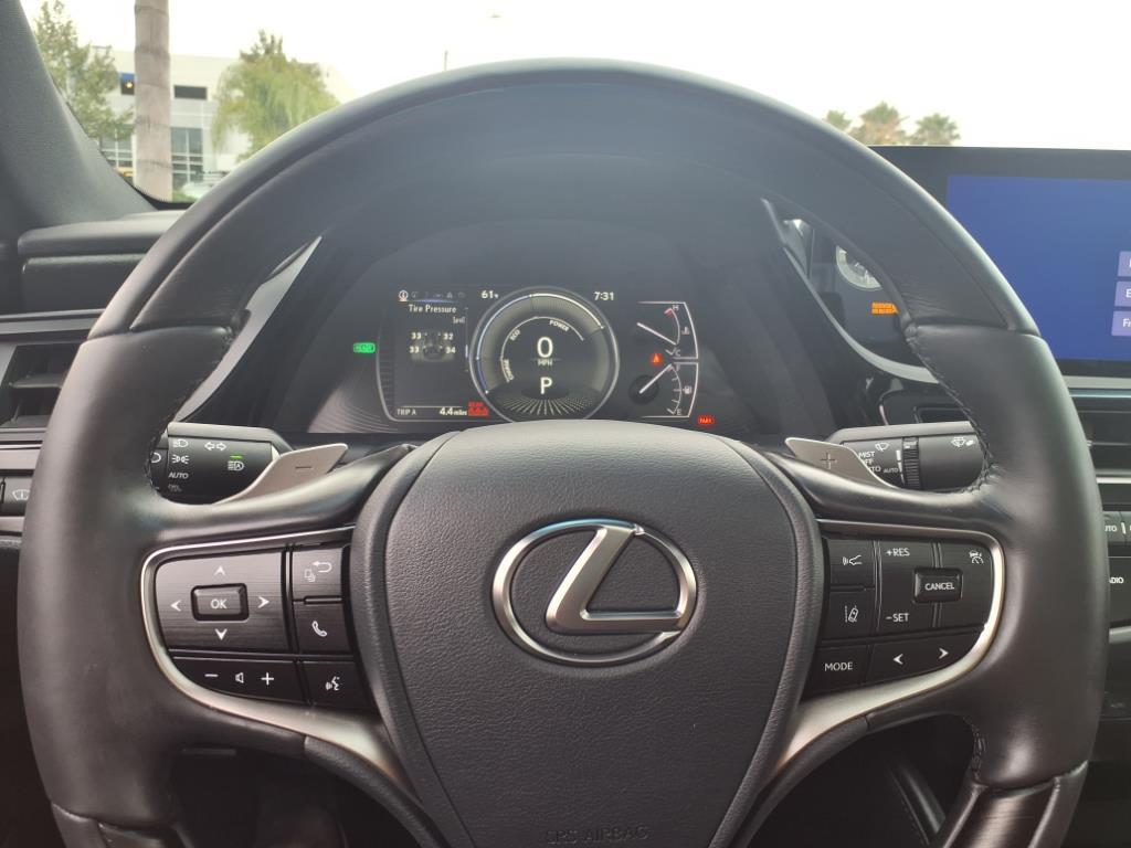 new 2025 Lexus ES 300h car, priced at $57,414