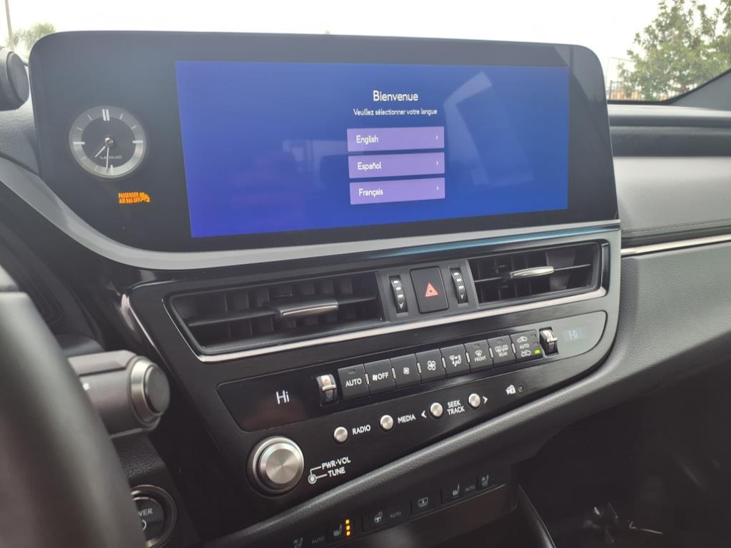 new 2025 Lexus ES 300h car, priced at $57,414