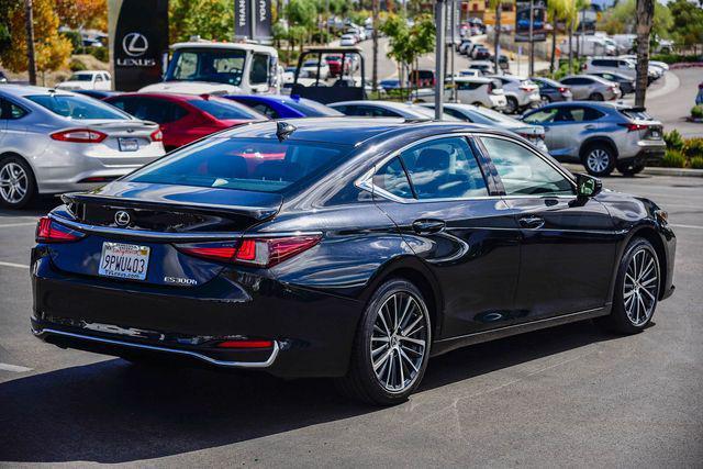 used 2025 Lexus ES 300h car, priced at $40,997