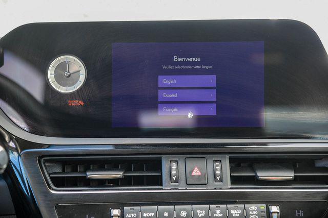 used 2025 Lexus ES 300h car, priced at $40,997