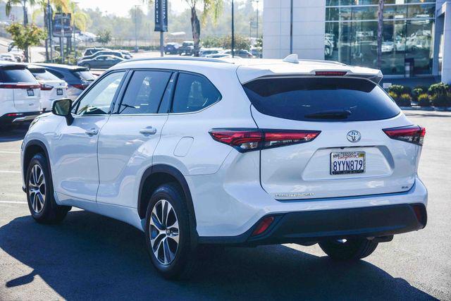 used 2022 Toyota Highlander car, priced at $35,995