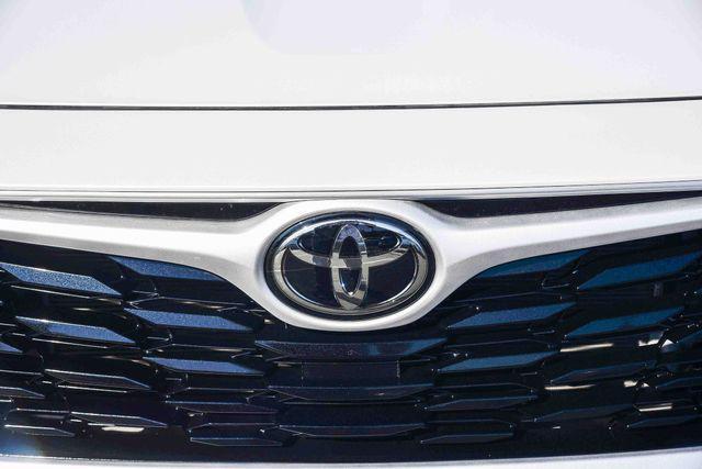 used 2022 Toyota Highlander car, priced at $35,995