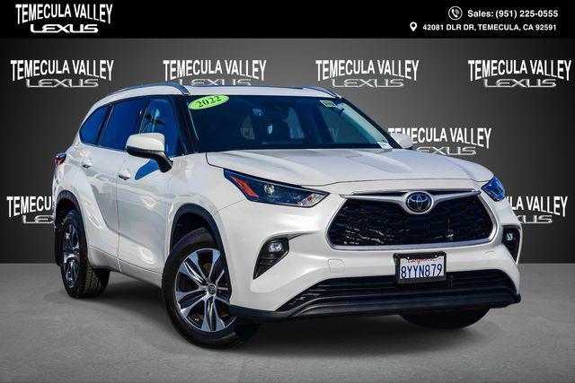 used 2022 Toyota Highlander car, priced at $35,995