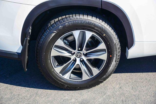 used 2022 Toyota Highlander car, priced at $35,995