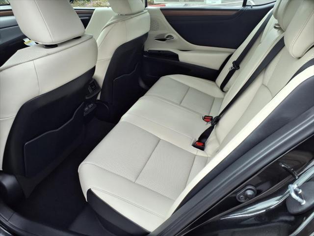 new 2025 Lexus ES 300h car, priced at $49,214