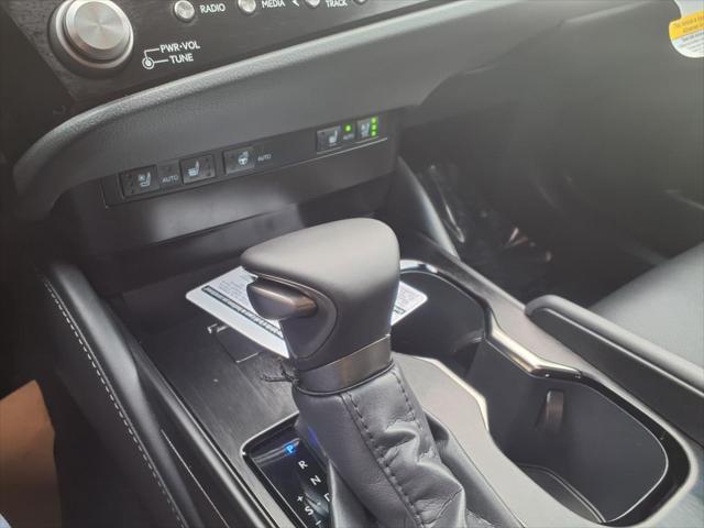 new 2025 Lexus ES 300h car, priced at $49,069
