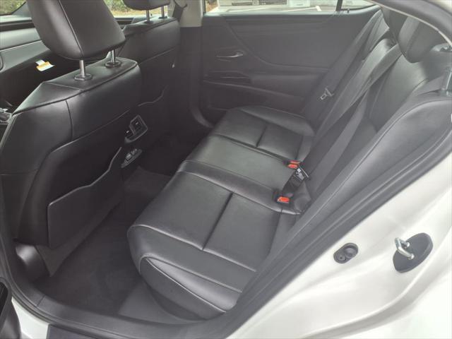 new 2025 Lexus ES 300h car, priced at $49,069