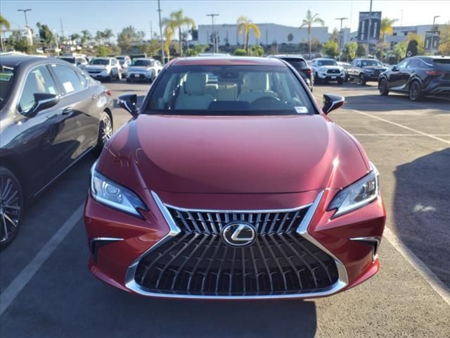 new 2025 Lexus ES 300h car, priced at $48,715