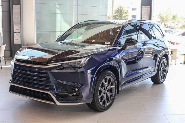 new 2025 Lexus TX 500h car, priced at $75,300