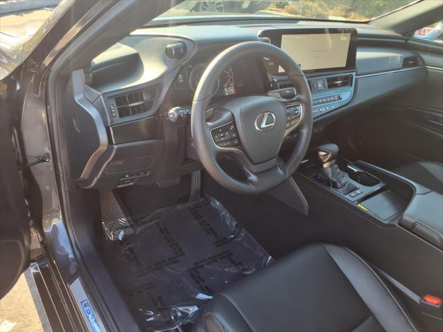 new 2025 Lexus ES 300h car, priced at $52,389