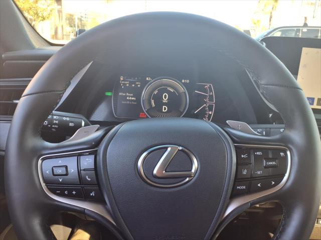 new 2025 Lexus ES 300h car, priced at $52,389