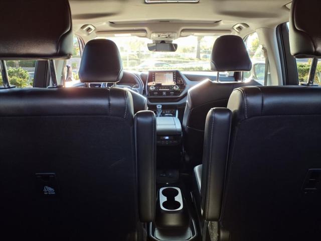 used 2022 Toyota Highlander car, priced at $36,495