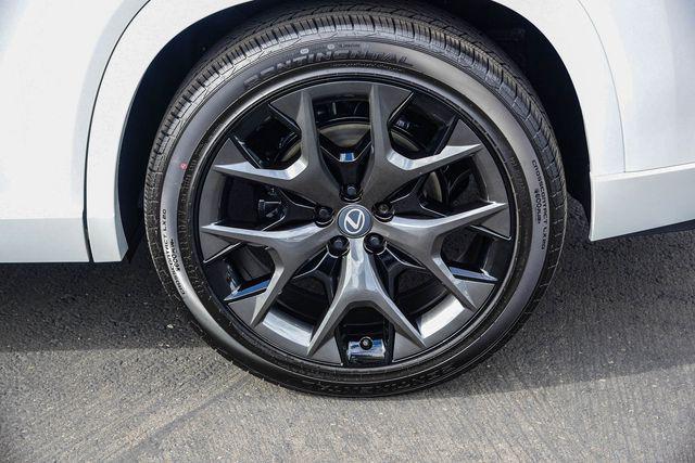 new 2026 Lexus TX 500h car, priced at $77,267