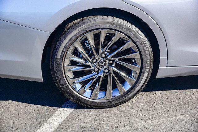 new 2025 Lexus ES 300h car, priced at $57,174