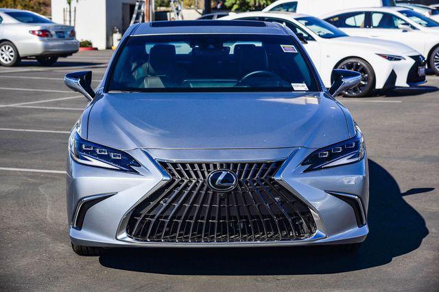 new 2025 Lexus ES 300h car, priced at $57,174