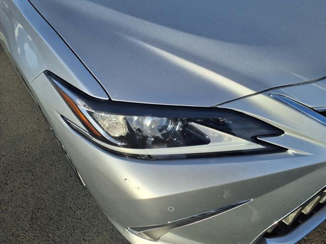 used 2022 Lexus ES 300h car, priced at $38,995