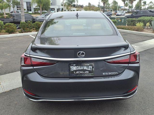 new 2025 Lexus ES 300h car, priced at $49,814