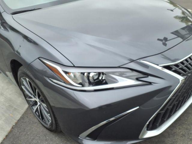 new 2025 Lexus ES 300h car, priced at $49,814
