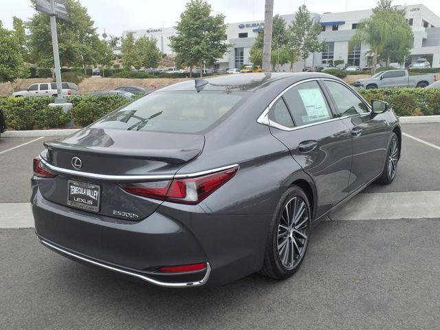 new 2025 Lexus ES 300h car, priced at $49,814
