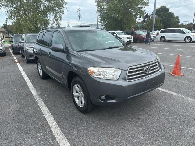 used 2010 Toyota Highlander car, priced at $10,400