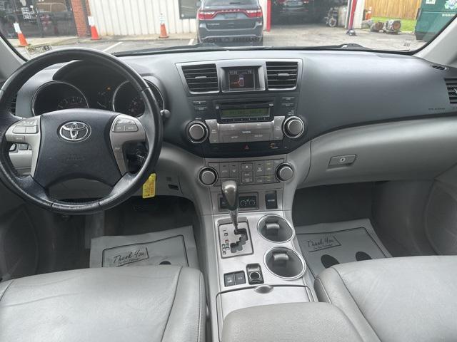 used 2010 Toyota Highlander car, priced at $10,400