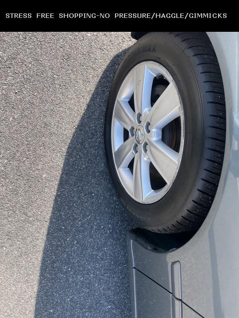 used 2005 Lexus ES 330 car, priced at $5,067