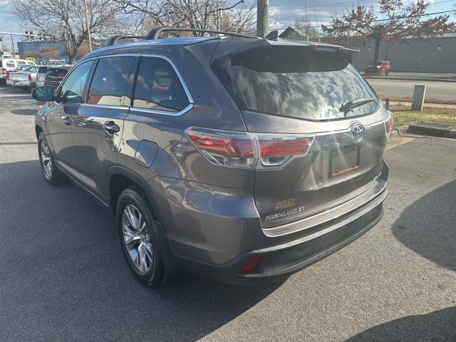 used 2015 Toyota Highlander car, priced at $16,800