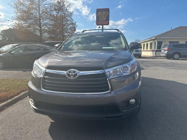 used 2015 Toyota Highlander car, priced at $16,800