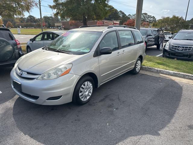 used 2007 Toyota Sienna car, priced at $5,600