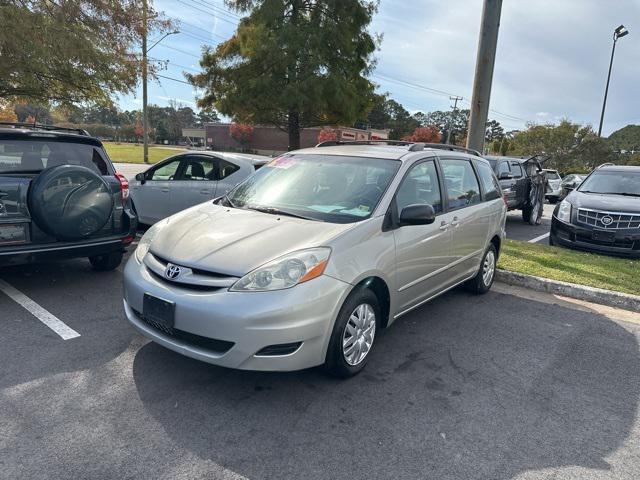 used 2007 Toyota Sienna car, priced at $5,600