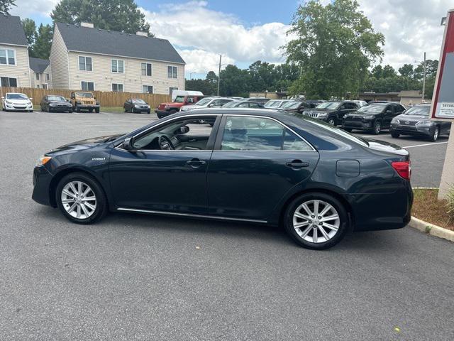 used 2014 Toyota Camry Hybrid car, priced at $9,800