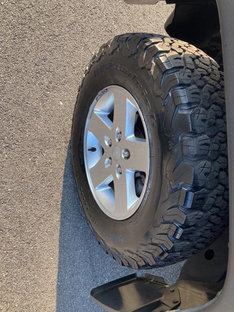 used 2014 Jeep Wrangler Unlimited car, priced at $16,008