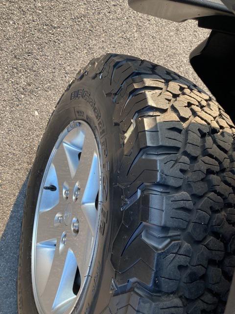 used 2014 Jeep Wrangler Unlimited car, priced at $16,008